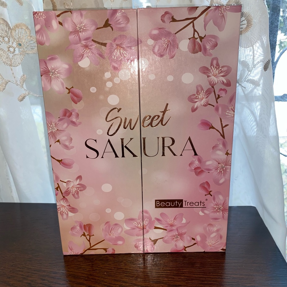 35 Color Shadow Highlighter Blush Bronzer Palette